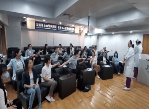 中南大學湘雅二醫院2021年首批重癥專科護士培訓班學員順利結業