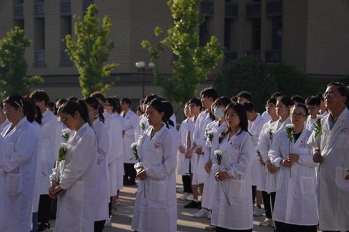 中南大學湘雅醫(yī)學院 2023年秋季解剖學開課 扣好醫(yī)學路上的第一顆 扣子